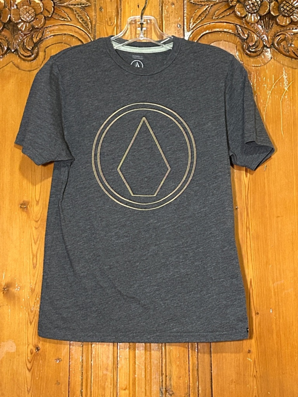 Volcom Yourh Boy Graphic Tee. Large